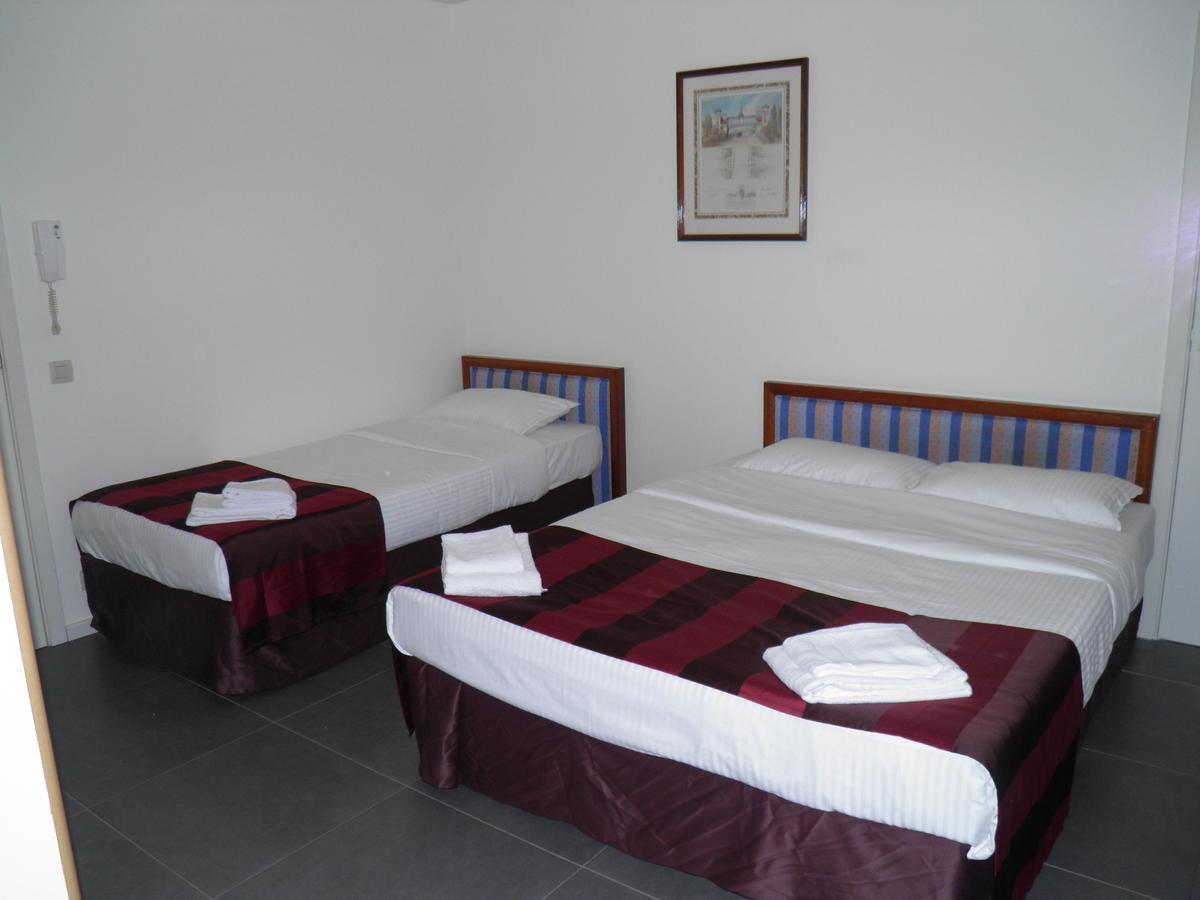Holidays Apart-Hotel Anderlecht Exterior photo